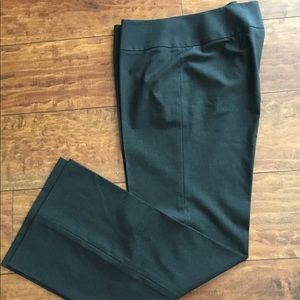 Halogen Taylor Fit trousers.